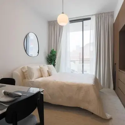 Gracious Studio in Hamilton House