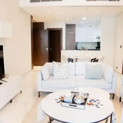 Stylish 1BR with Stunning Canal Views in Business Bay