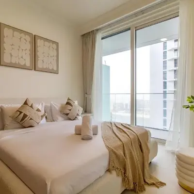 Lux and Spacious 1 Bed with Beach