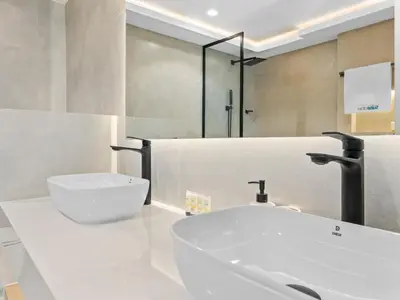 Gallery image of Fully refurbished 2bedroom Steps from Burj Khalifa in Dubai