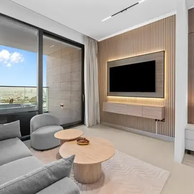 Mesmerizing Canal View Studio in Trillionaire
