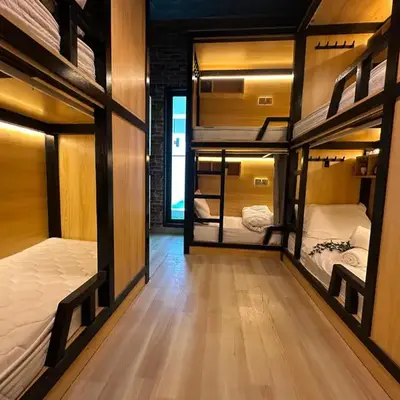 Luxury Hostel Bedspace in Downtown Near Emirates Towers Metro