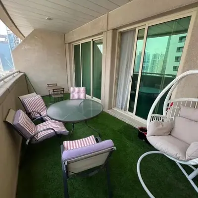 Cozy 1BR apartment in Marina