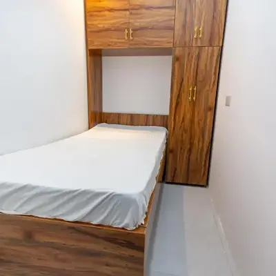 Rental Small Rooms for female guest in the heart of Dubai بنات فقط