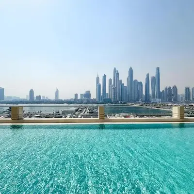 Luxury 3BR Palm Views at Emaar Beachfront