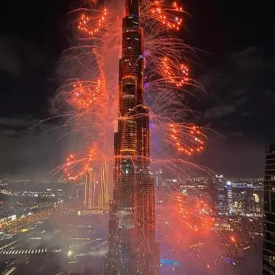 Private room in BURJ KHALIFA facing 3BR luxury apartment in Downtown Near Dubai Mall Metro