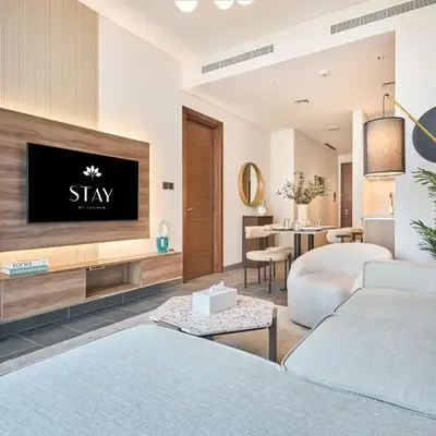 STAY BY LATINEM Luxury 1BR Holiday Home CC 0821 Near Downtown