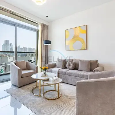 Walking Distance to Circle Mall and Community Parks