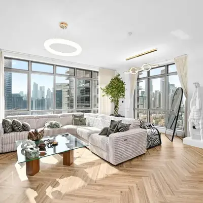 Stunning 2 Bdr Luxury Burj Khalifa view