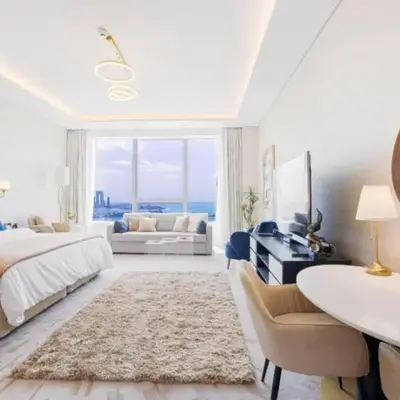 Sky-High Elegant Suite at Palm Tower