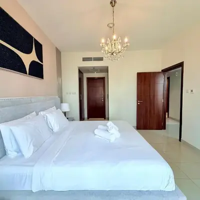 Urban Retreat 1BR with Pool & Burj Glimpse