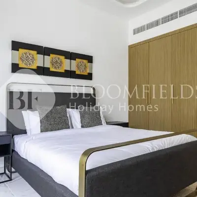 Bloomfeilds Comfortable STU Azizi Rivera