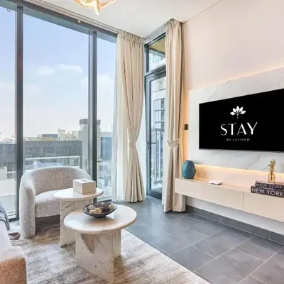 STAY BY LATINEM Luxury 1BR Holiday Home CB 0902 Near Burj Khalifa