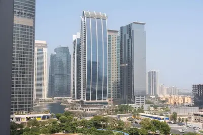 Gallery image of StayShort - Jumeirah Lake Towers sleeps 4 with City Views in Dubai