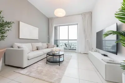 Gallery image of StayShort - Jumeirah Lake Towers sleeps 4 with City Views in Dubai