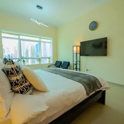 Metrofront Stay - Walk to Iconic Dubai Spots
