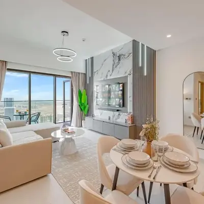 Highest floor - 5 mins walk to Dubai Mall and Burj Khalifa
