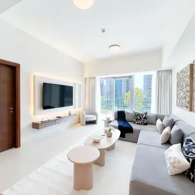 Luxurious 1BR with Balcony & Premium Stay in Downtown