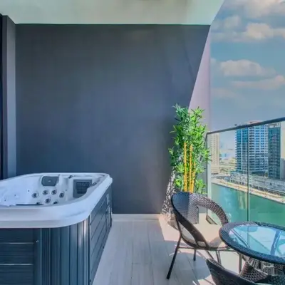 GuestReady - Balcony with Jacuzzi | Canal View