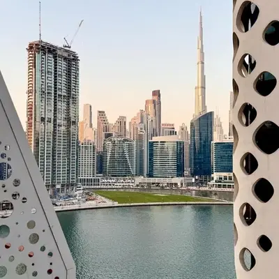 Mahenti - 1BR - Stunning Lake & Burj Khalifa Views