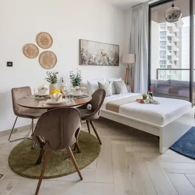 Frank Porter - Empire Residence