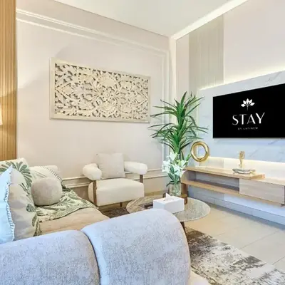 STAY BY LATINEM Luxury 1BR Holiday Home CVR A3304 near Downtown