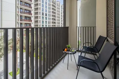 Gallery image of Frank Porter - Lotus Building 1 at Creek Beach in Dubai