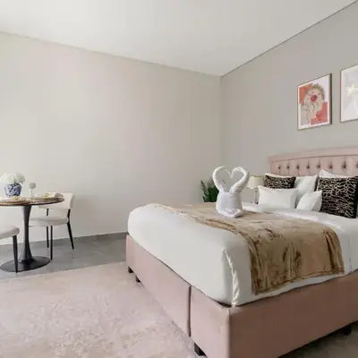 Elegant Studio in Peninsula One