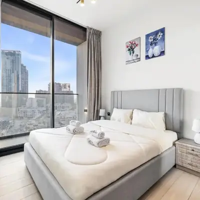 BLVD Luxe Stay with Pool Heart of JVC