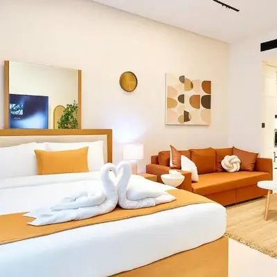 Exclusive Jacuzzi Studio Suite Pool & Wellness Access