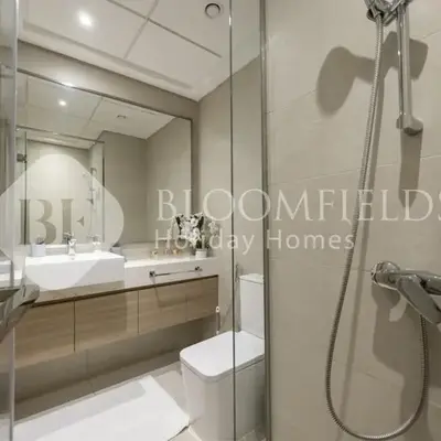 Bloomfields Spacious Stu In Azizi Riviera