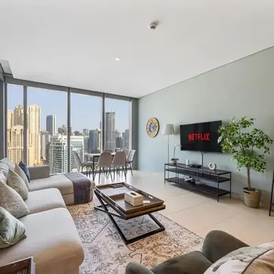 Beachfront Vibe 2BR APT - Walk to JBR & Bluewaters