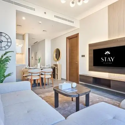 STAY BY LATINEM Luxury 1BR Holiday Home CB 2601 Near Burj Khalifa