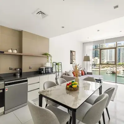 Vayk - Bright and Spacious 2BR with Panoramic Marina Views