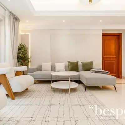 Bespoke Holiday Homes - Luxury 3BR Townhouse with Private Pool in Fairmont