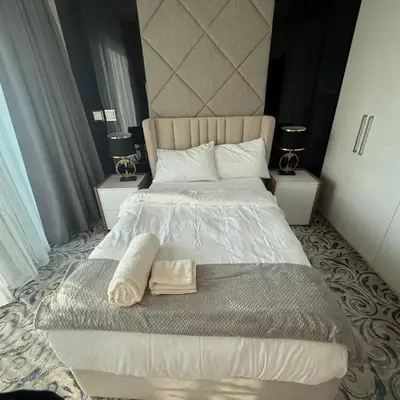 Luxury Apartment Downtown views 2