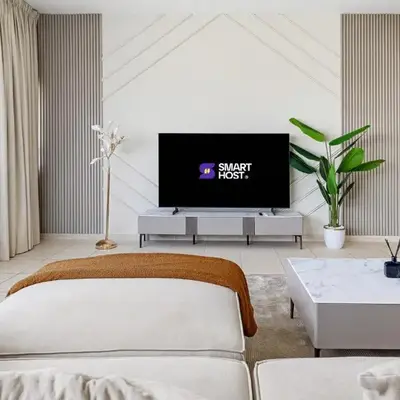 Spacious 3BR with Gym & Pool in Royal Residences