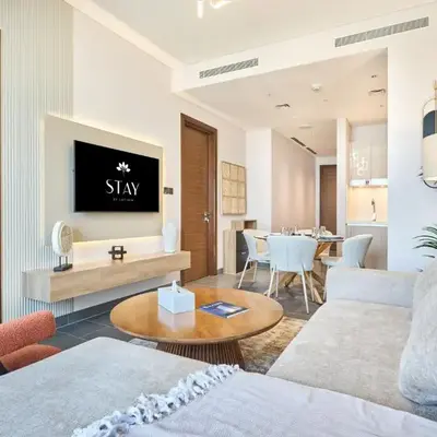 STAY BY LATINEM Luxury 1BR Plus Study Holiday Home CB 1808 Near Burj Khalifa