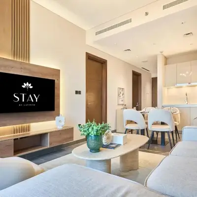 STAY BY LATINEM Luxury 1BR Plus Holiday Home CB 1412 Near Burj Khalifa