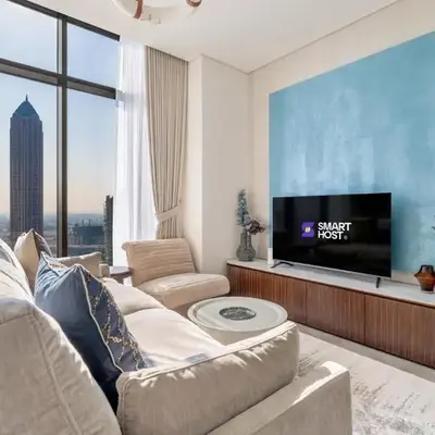 Waterfront 1BR with Canal Views in Peninsula One