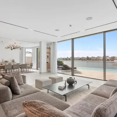 Premium 4 BR Villa in Palm Jumeirah with Private Pool
