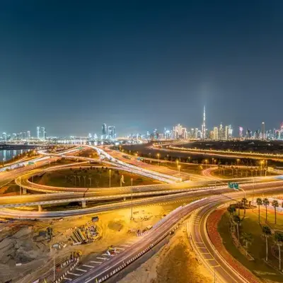 Full Burj Khalifa and Dubai Canal views