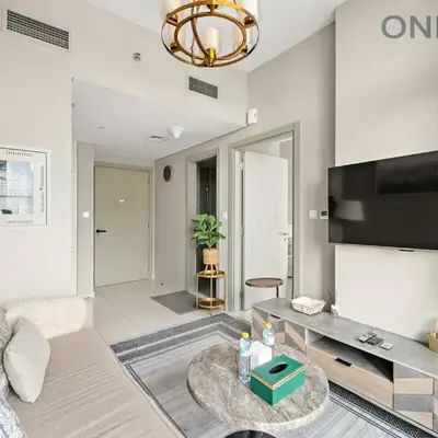 Elegant 1BR in Business Bay with Pool & Gym