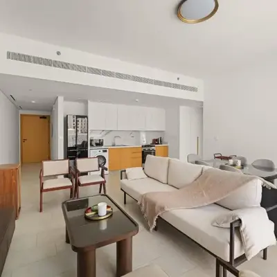 VayK - Feel the Festive Vibe in Cozy 1BR with Beach Access