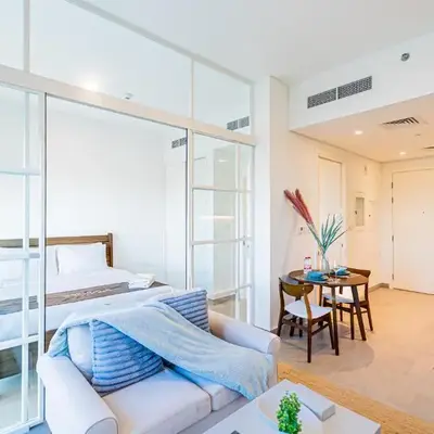 Escape24 Contemporary 1BR with City Views in Dubai Hills