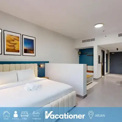 Vacationer I Modern Studio I Pool & Gym Access I 5-min Drive to Miracle Garden I Arjan