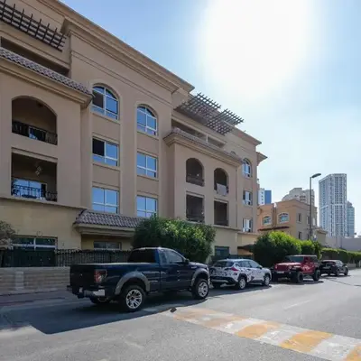 Modern 1BR Apartment in JVC Pool Gym Near Circle Mall