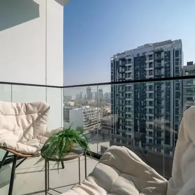 Beautifully Furnished Studio in Binghatti Azure