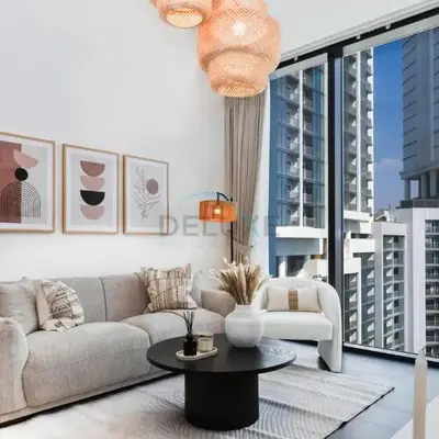 Located Few Minutes Drive to Downtown Dubai