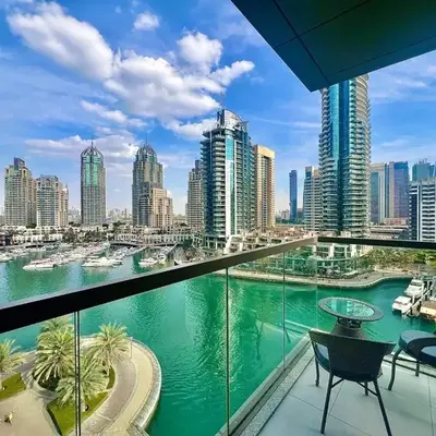 Modern 2-Bedrooms Apartment with Stunning Marina Views